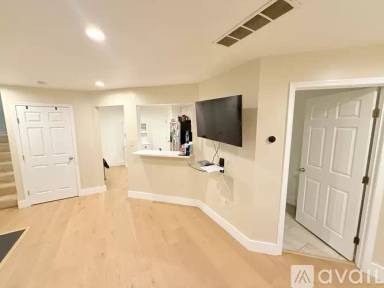 Main picture of 8318 Bluebird Way