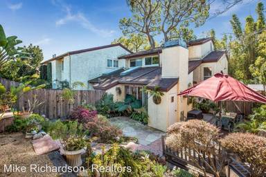 Main picture of 415 W Gutierrez St