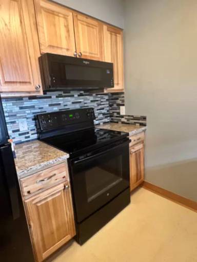 Main picture of 512 E Monroe Dr