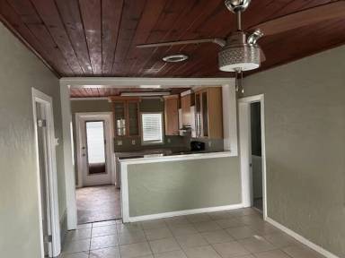 Main picture of 816 Ariana St