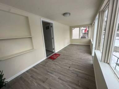 Main picture of 8221 Grand Division Ave
