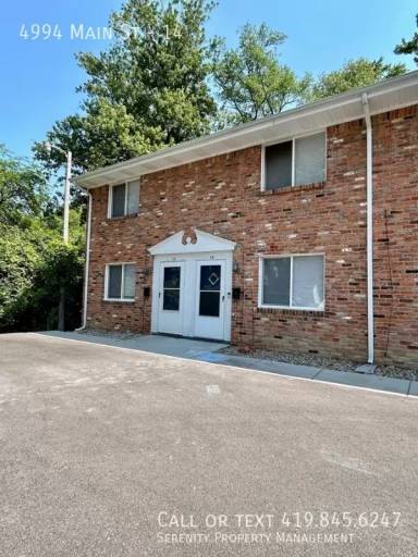 Main picture of 4994 Main St