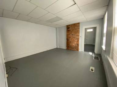Main picture of 2359 W Clifton Ave