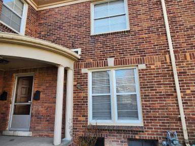 Main picture of 913 Vernier Rd