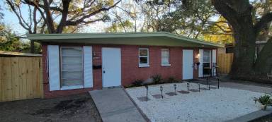 Main picture of 8725 N 48th St