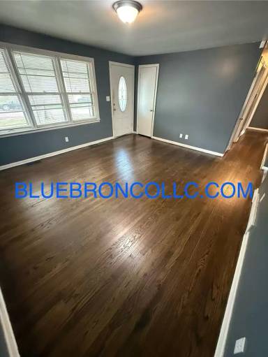 Main picture of 5521 Ralston Ave