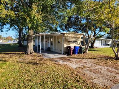 Main picture of 2004 Palm St