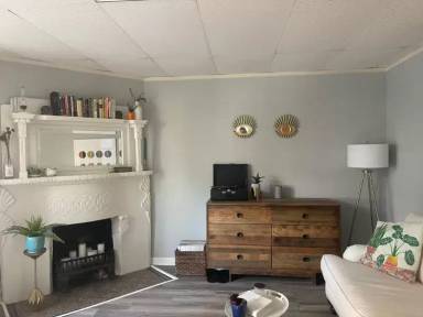 Main picture of 614 Cherry St SE