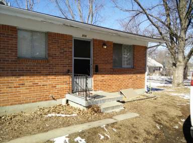 Main picture of 910 S Fairview Ave