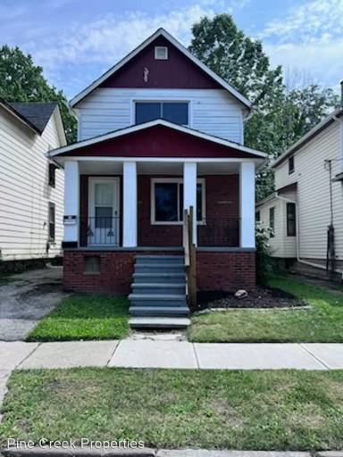 Main picture of 7918 Vineyard Ave