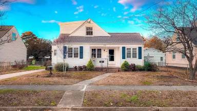 Main picture of 530 Sterling St