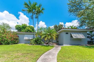 Main picture of 251 Alesio Ave
