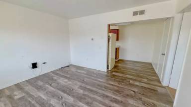 Main picture of 1215 W 20th St