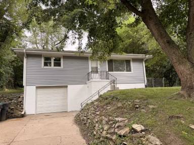 Main picture of 4239 Redick Ave