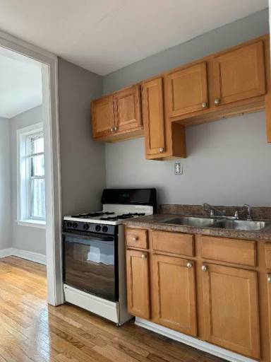 Main picture of 3725 W Grand Ave