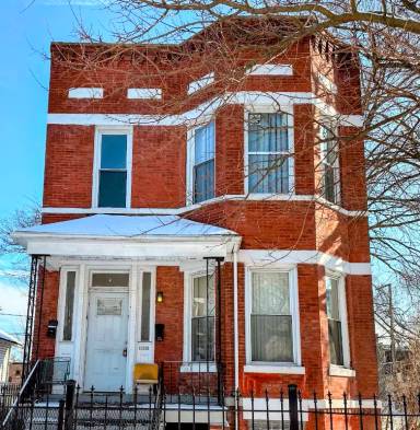 Main picture of 10921 S Wabash Ave