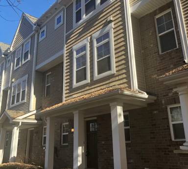 Main picture of 1051 N Sherman Dr