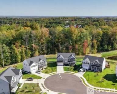 Main picture of 103 Elmsley Ln