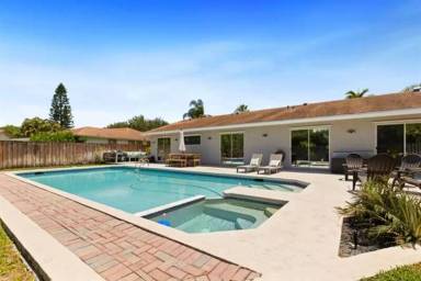 Main picture of 4114 Bay Laurel Way