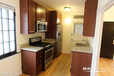 Main picture of 2108 W Ainslie St
