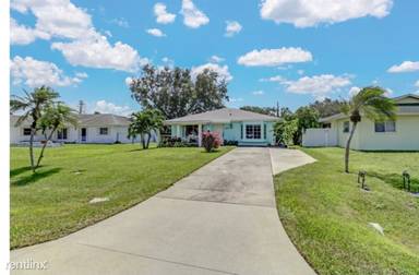Main picture of 706 97th Ave N