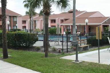 Main picture of 5275 Vineland Rd