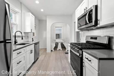 Main picture of 3330 Portola Ave