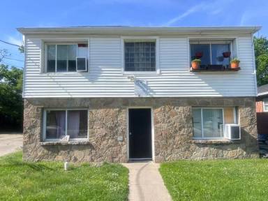 Main picture of 738 Adams St