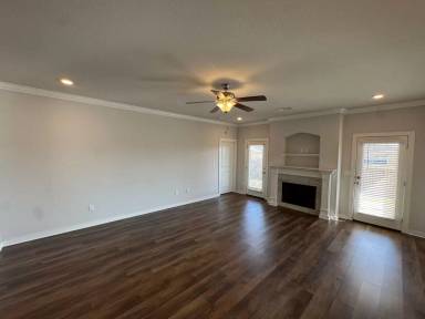 Main picture of 4452 W Havana Ave