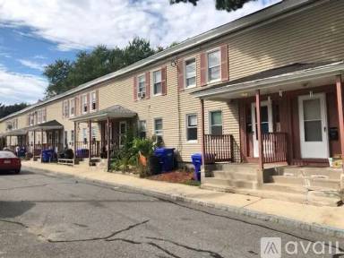 Main picture of 13 Railroad St