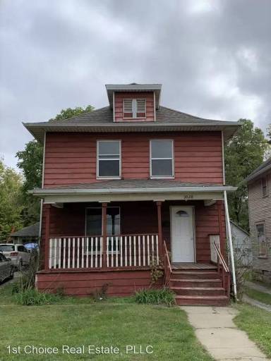 Main picture of 1028 N Cedar St