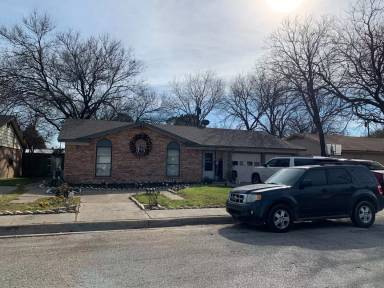 Main picture of 3422 Hummingbird Ln
