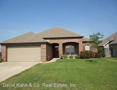 Main picture of 708 Lismore Pl