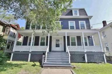 Main picture of 40 N Chestnut St