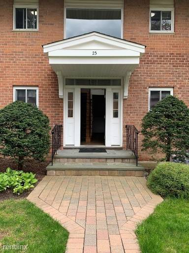 Main picture of 23 Wildwood Gdns