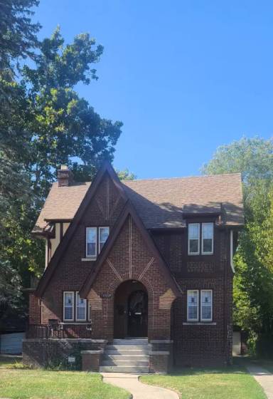 Main picture of 17223 Pierson St
