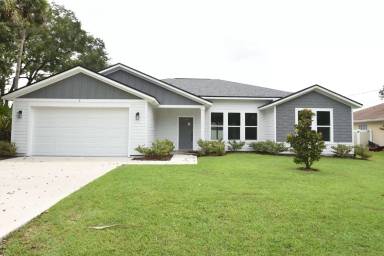 Main picture of 8 Wheeling Ln