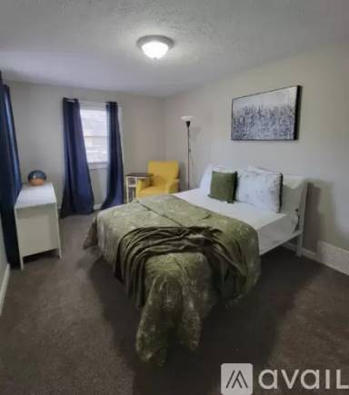 Main picture of 255 Hague St
