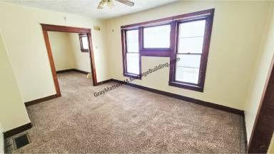 Main picture of 1001 W 25th St
