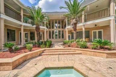 Main picture of 17907 Elk Valley Cir