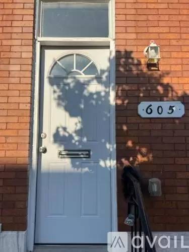 Main picture of 605 N Decker Ave