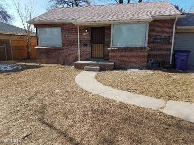 Main picture of 2321 Olive St