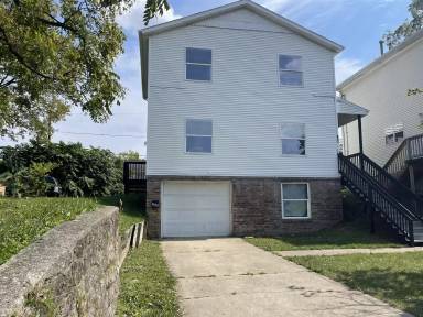 Main picture of 272 Franklin St