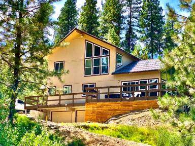Main picture of 30 Tamarack Ct