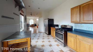 Main picture of 1809 W Thompson St