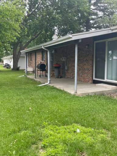 Main picture of 2218 W Wall St