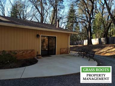 Main picture of 15946 Rattlesnake Rd