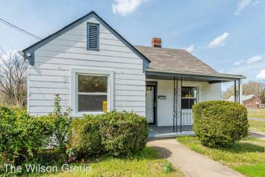 Main picture of 1318 Custer St