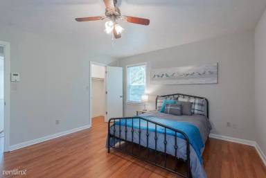 Main picture of 2650 Montego Dr