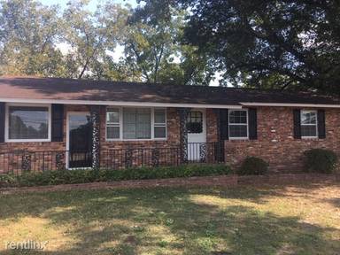 Main picture of 119 Davant St